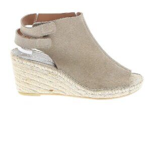 Bettye Muller Size 39 Wedges